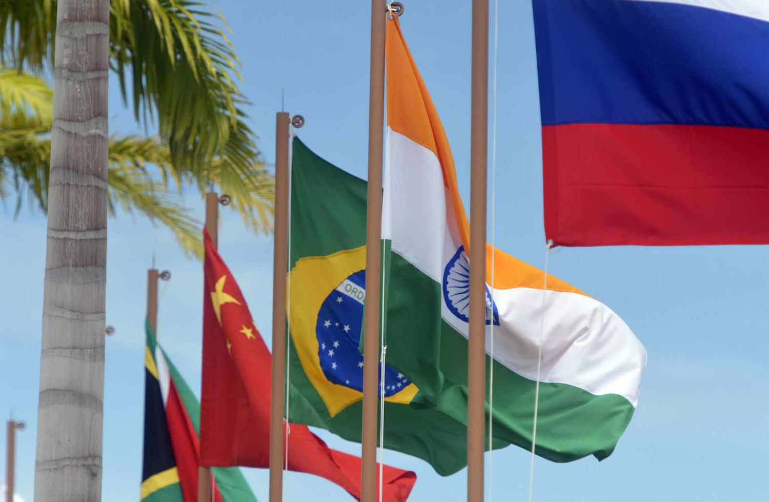 I BRICS valutano una nuova moneta unica: che cosa significa?