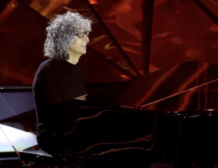 Giovanni Allevi sul palco dell’Ariston: la malattia e il coraggio di ricominciare