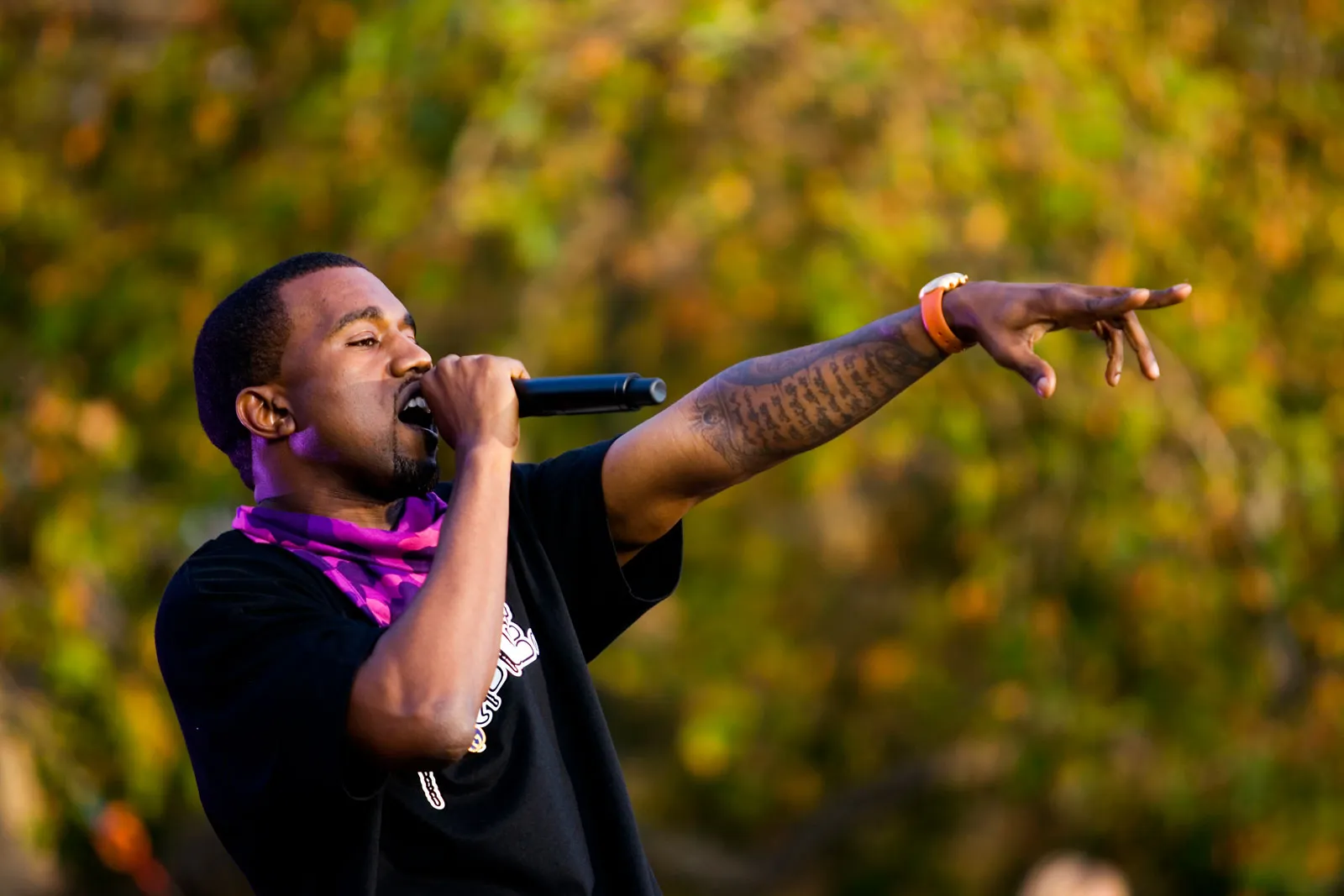 Stream di musica, centesimi di guadagno: la battaglia di Kanye West
