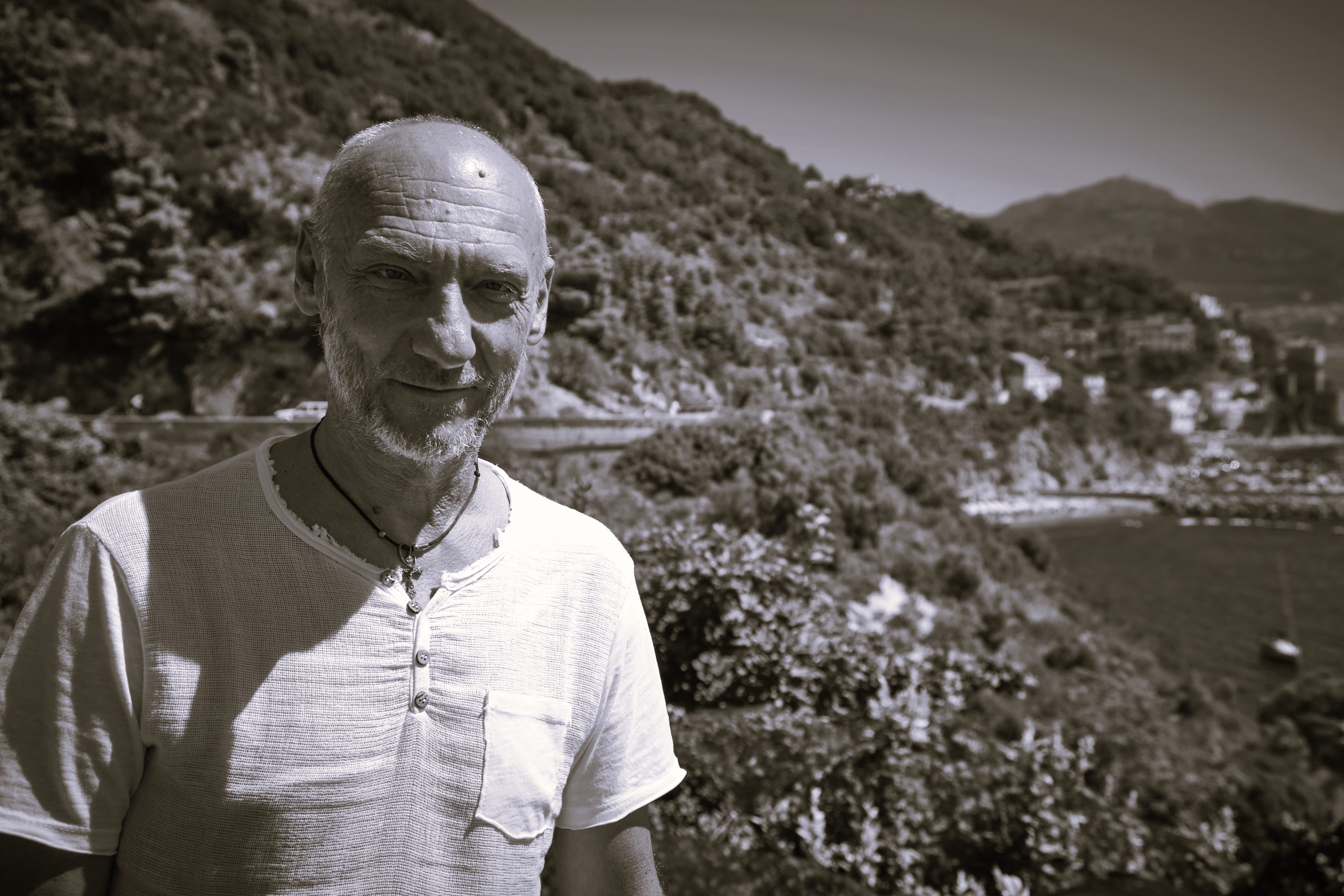 La poesia è ancora viva? Un dialogo con Gianfranco Lauretano