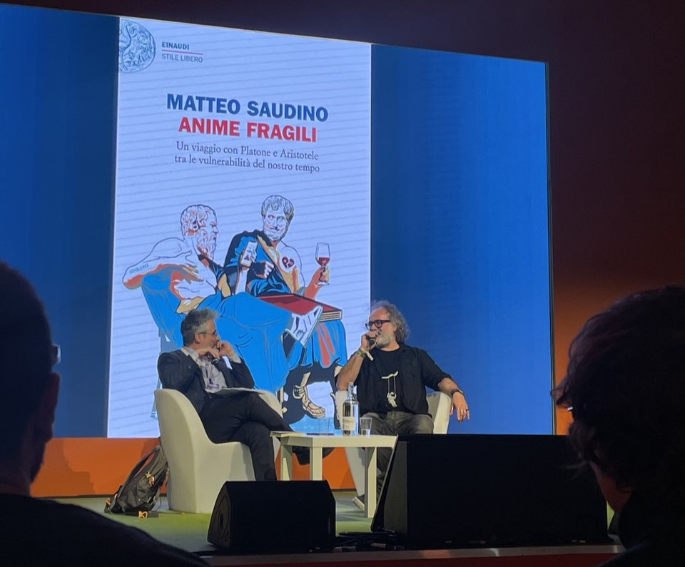 Tecnologia e solitudine: Matteo Saudino ci spiega perché siamo anime fragili