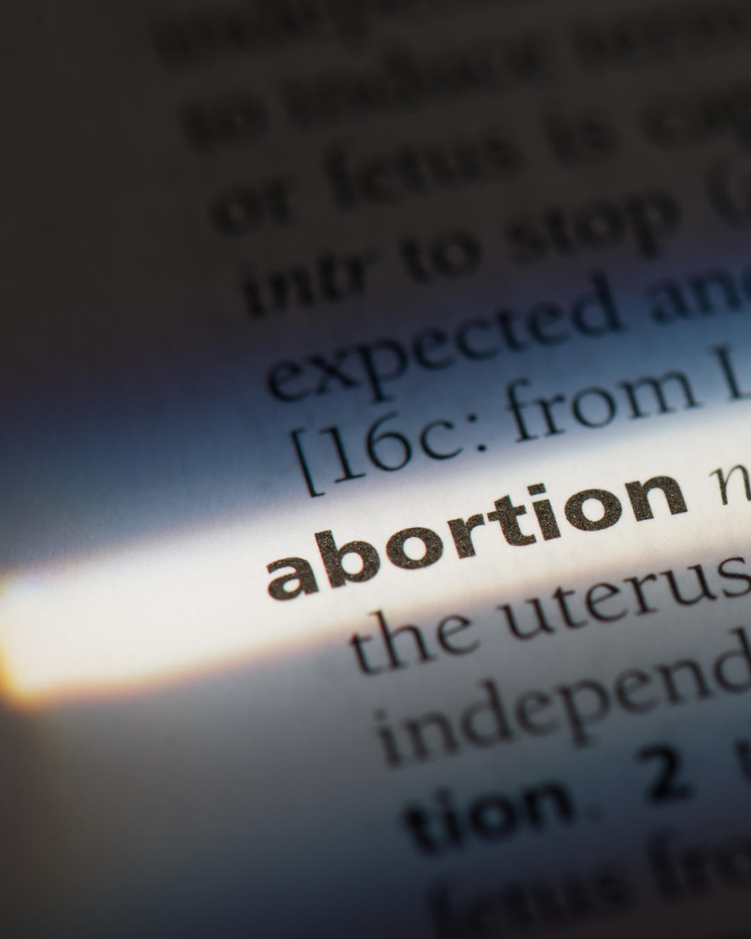 Diritto all’aborto nella Costituzione spagnola? E in Italia?