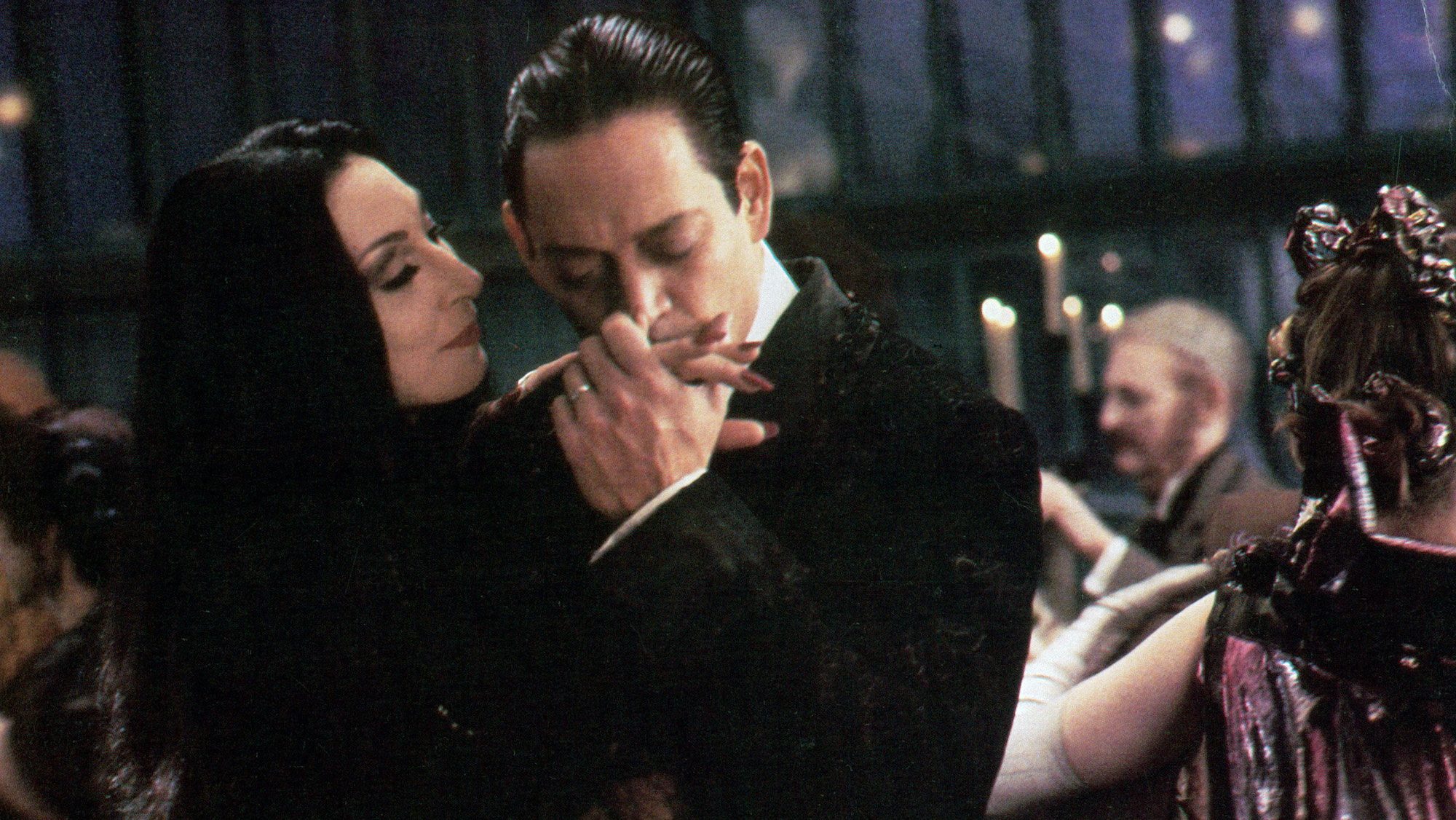 L’amore anticonformista della famiglia Addams 